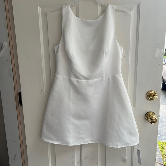 Reformation Classic White Dress - Picture 11 of 16